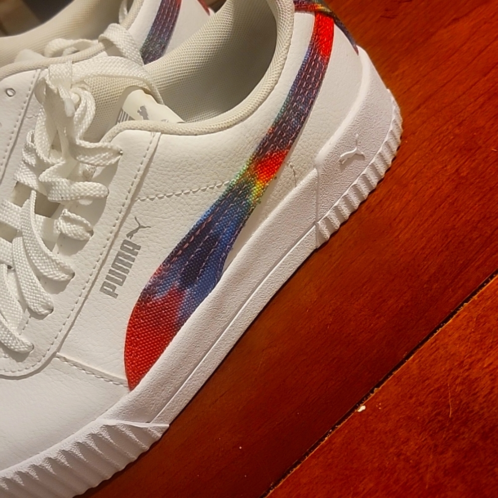 White rainbow Puma 5c